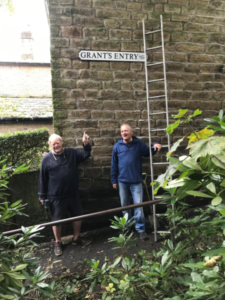 Grant's Entry old sign erected by John Ireland and Andrew Todd - funded by the Ramsbottom Heritage Society
01-Ramsbottom Heritage Society-01-RHS Activities-014-Blue Plaques and Signs
Keywords: 2021