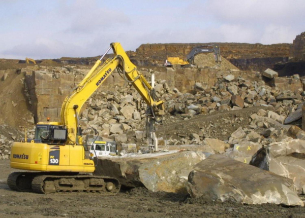 Photo by Ian Smith taken on a visit in 2008 by a group of RHS members to Scout Moor Quarry to choose the Nuttall Park Stone.  (It carries the replica plaque which commemorates Lt Col Porritt?s gift of the park to the people of Ramsbottom.)
02-Industry-05-Miscellaneous Industry-009-Marshall Quarry, Shuttleworth
Keywords: 2008