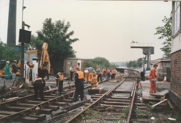 Replacing the railway crossing 
16-Transport-03-Trains and Railways-000-General
Keywords: 0