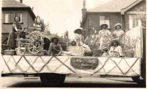 Ladies on a float with a weavers loom, part of a festival or parade ? Nuttall Lane,  c. 1940s or 1950s
17-Buildings and the Urban Environment-05-Street Scenes-019-Nuttall area
Keywords: 1985