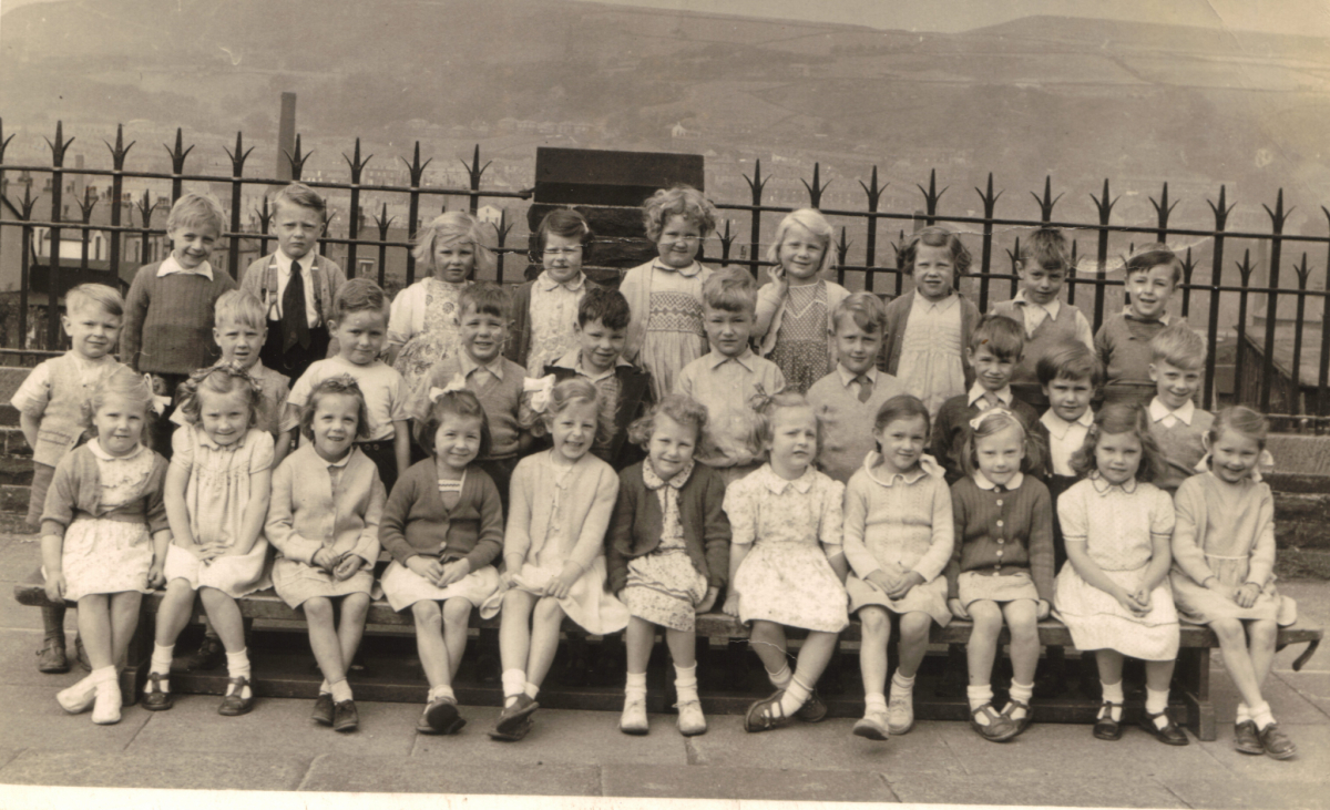 Children from Peel Brow School c 1952 
05-Education-02-Secondary Schools-001-Ramsbottom Secondary School
Keywords: 0