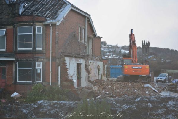 Rambottom Cottage Hospital being demolished and rebuilt as Jubilee Gardens
17-Buildings and the Urban Environment-05-Street Scenes-019-Nuttall area
Keywords: 2014