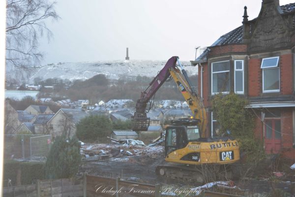 Rambottom Cottage Hospital being demolished and rebuilt as Jubilee Gardens
17-Buildings and the Urban Environment-05-Street Scenes-019-Nuttall area
Keywords: 2014