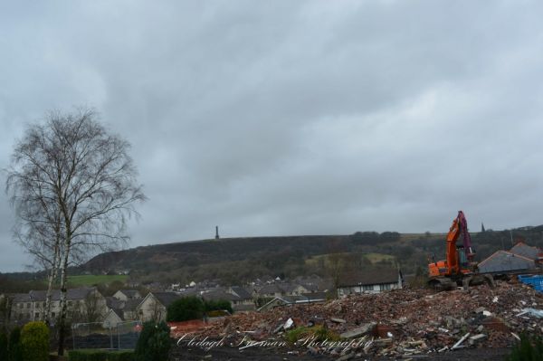 Rambottom Cottage Hospital being demolished and rebuilt as Jubilee Gardens
17-Buildings and the Urban Environment-05-Street Scenes-019-Nuttall area
Keywords: 2014