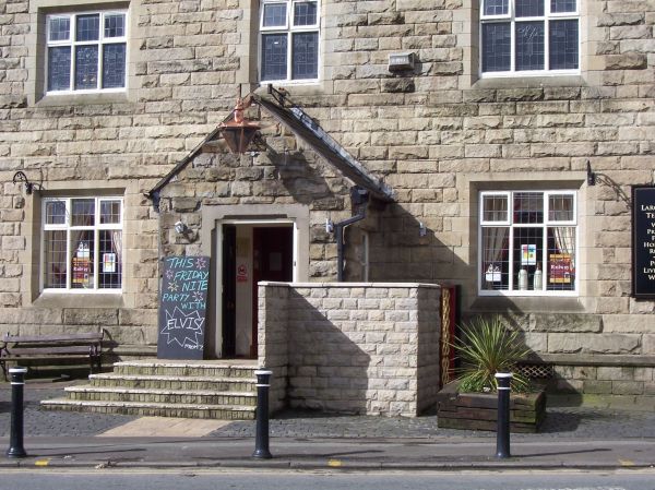 This building was changed, first to have a porch and later to have a lift for wheelchairs 
to be catalogued
Keywords: 0