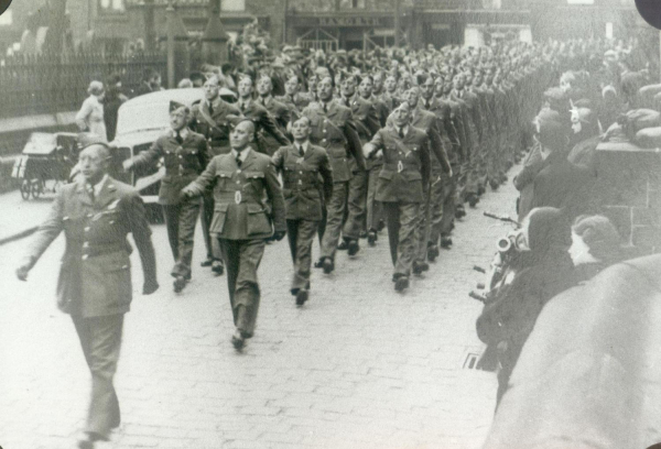 War Weapons Week  April 26th to May 3rd 1941 - Royal Air Force
15 - War - 02 - World War 2
Keywords: Bury-Archive